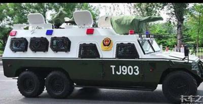 武警“猛士”6×6防暴装甲车