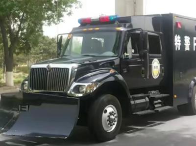 北京特警总队万国（International）7400 重型防暴清障/运兵车