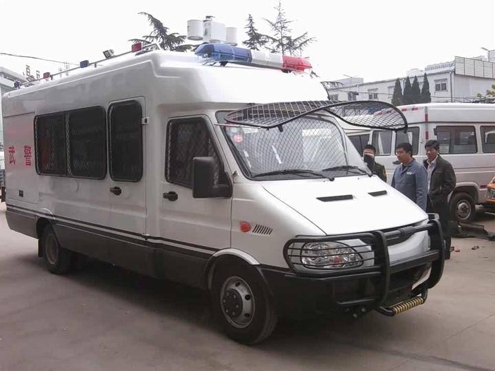 依维柯特种车ˉ武警专用车
