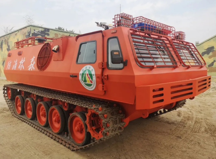 中国兵器工业集团的履带式森林消防车