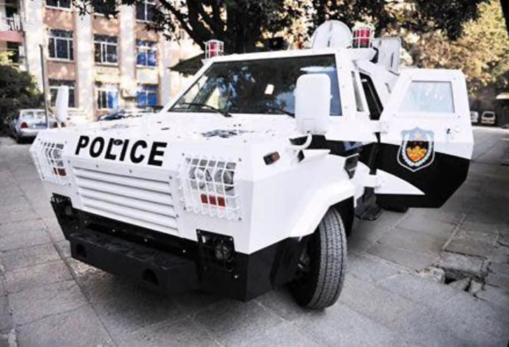 厦门特警“新星”2002型警用防弹装甲车