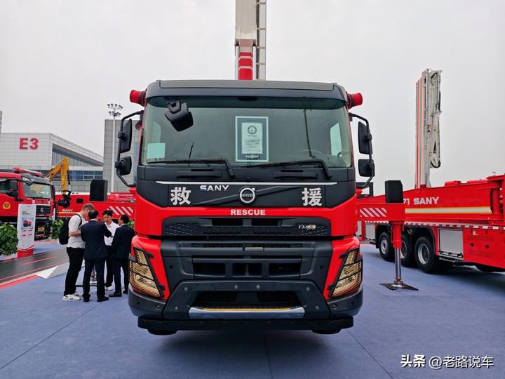 三一重工JP100举高喷射消防车
